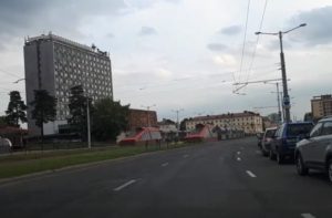 РАЗВОРОТЫ и ПОВОРОТЫ НА ТРАМВАЙНЫХ ПУТЯХ. Вождение по городу