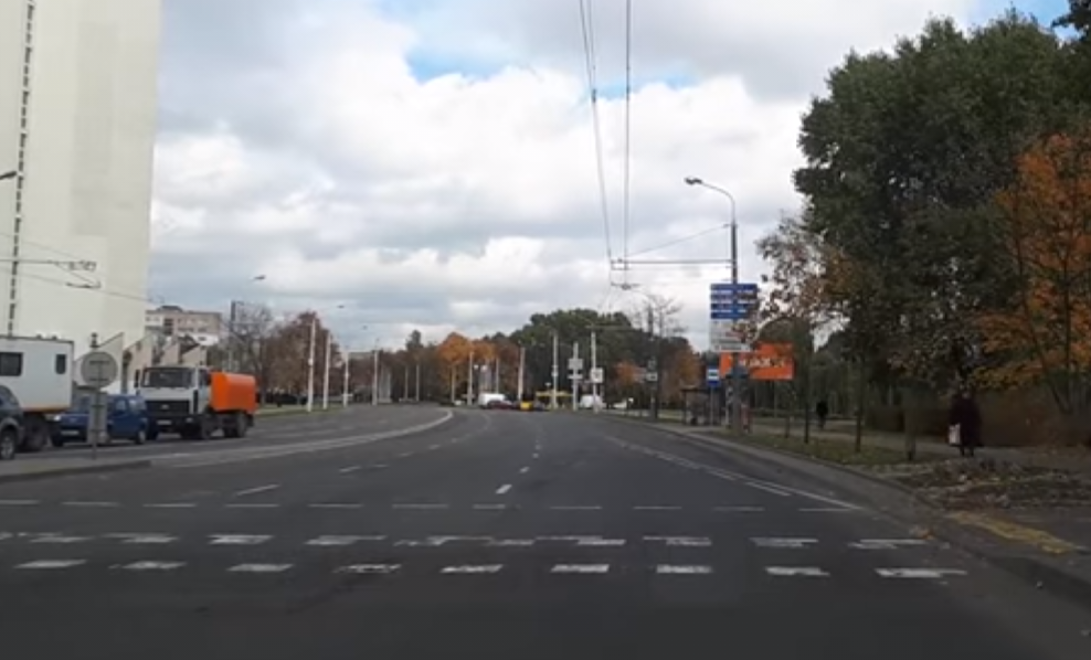 Проезд перекрестка с круговым движением. пл. Ванеева г. Минск 2:37 / 20:53 Проезд перекрестка с круговым движением. пл. Ванеева г. Минск